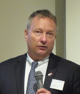 マイケル・スクライバー氏