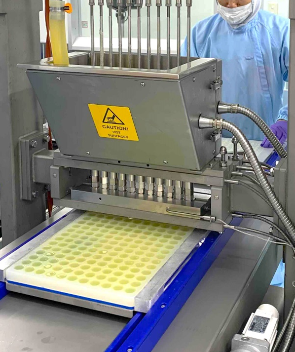 中日本カプセル_グミ製造風景