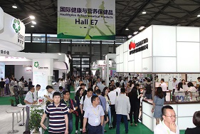 visitors at Hall E7.jpg